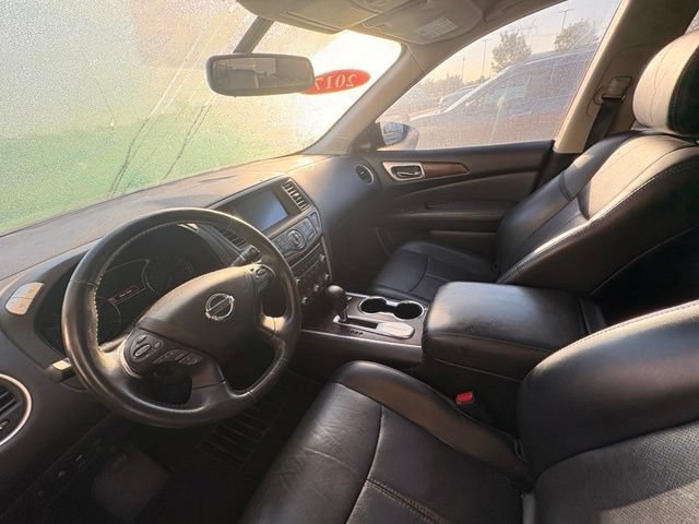 Used 2017 Nissan Pathfinder Platinum w/ Cargo Package FWD image 12