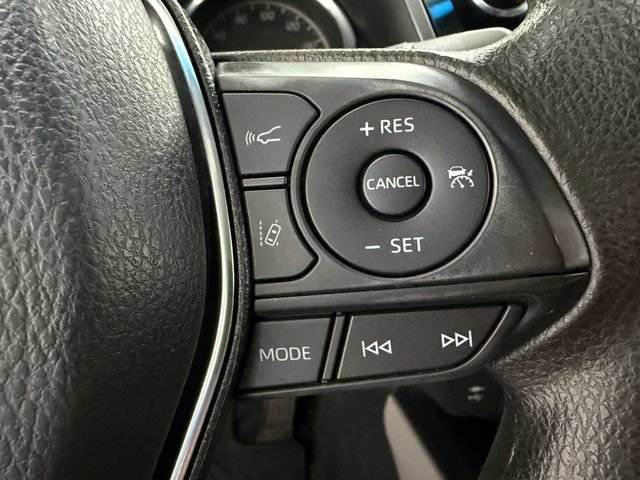 Used 2019 Toyota Camry LE w/ Convenience Package FWD image 11
