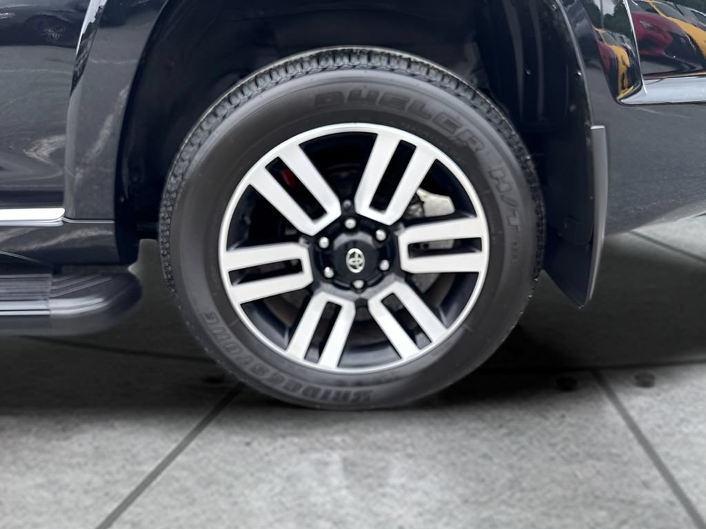 Used 2024 Toyota 4Runner Limited AWD/4WD image 36