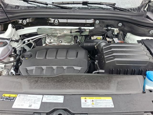 Certified 2025 Volkswagen Atlas Peak Edition SE AWD/4WD image 29