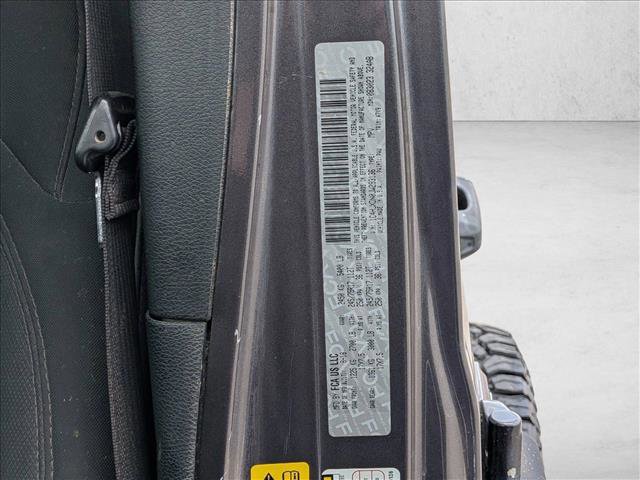 Used 2018 Jeep Wrangler Unlimited Sport AWD/4WD image 25