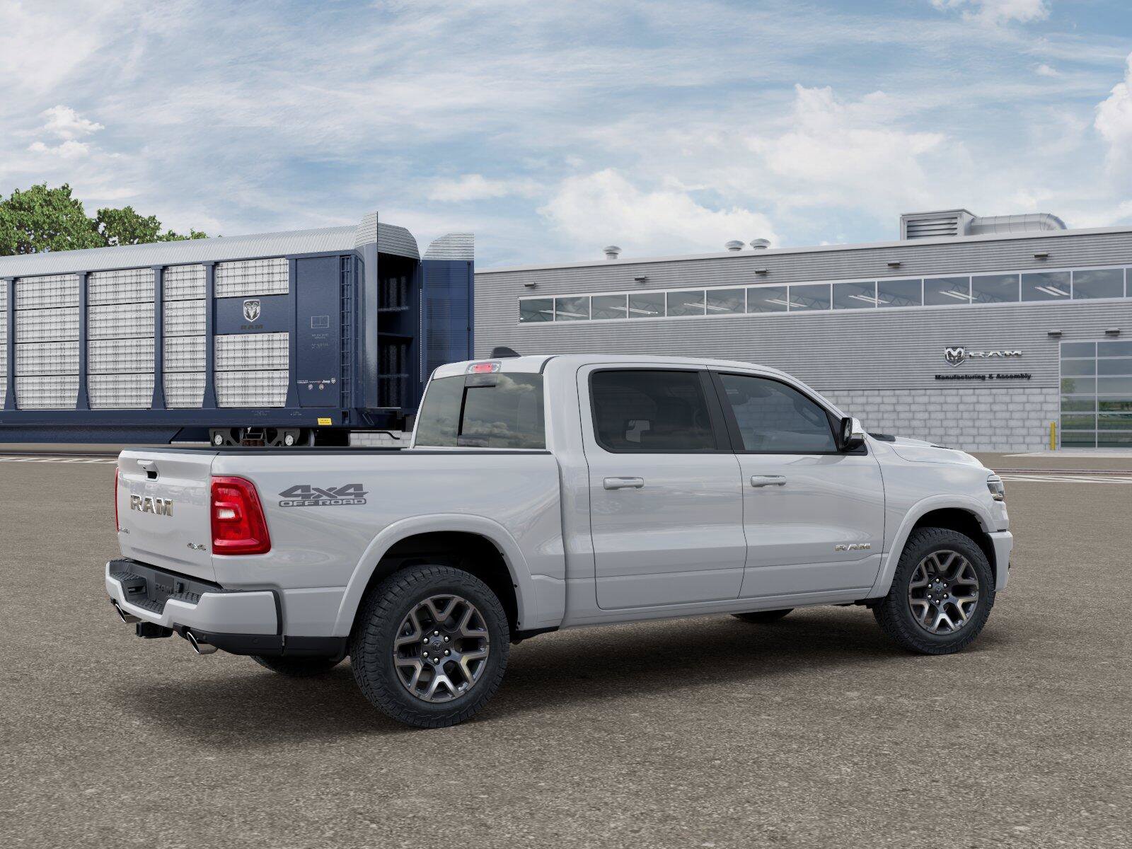 New 2026 RAM 1500 Laramie AWD/4WD image 27