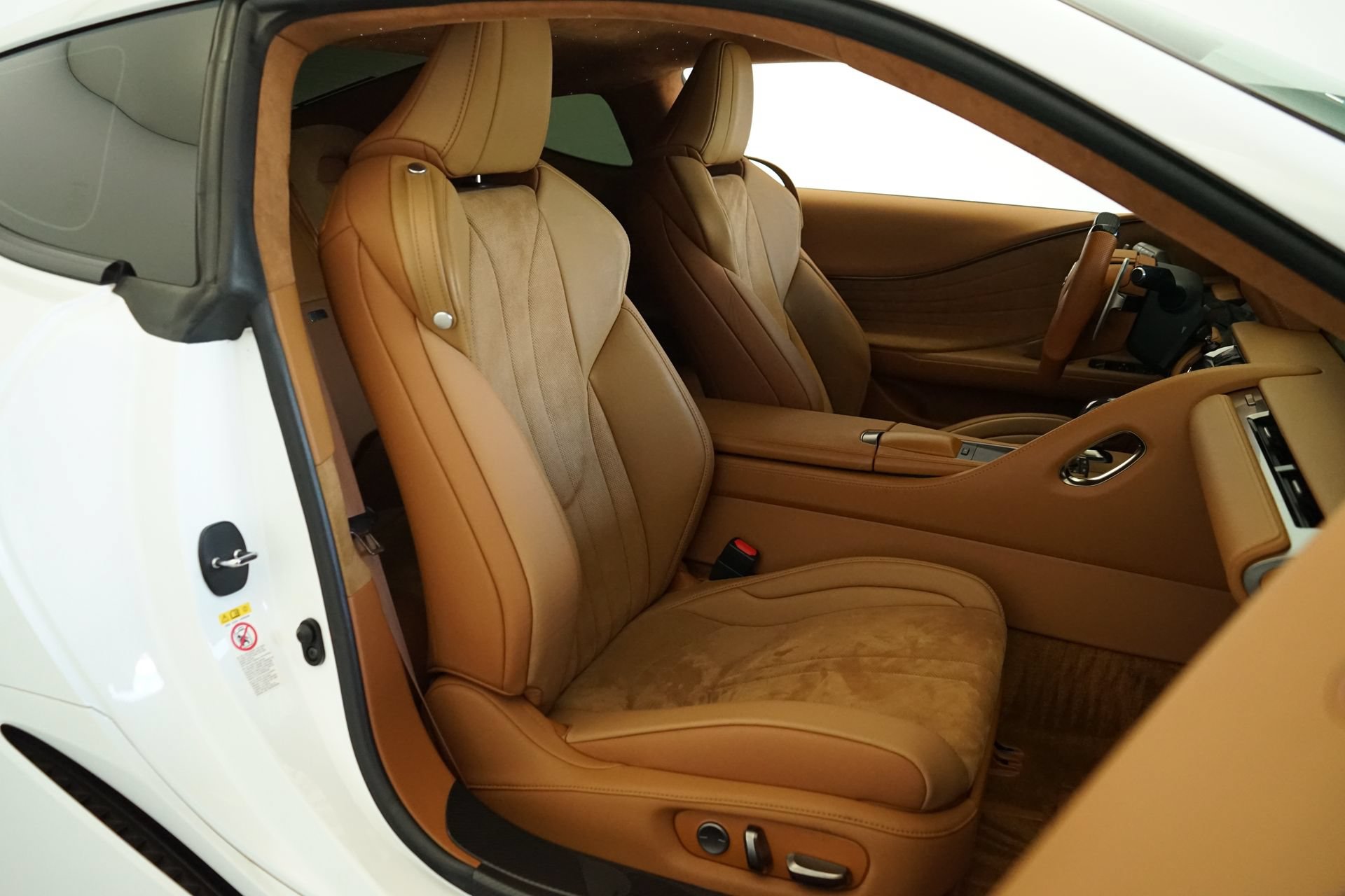 Used 2018 Lexus LC 500 Coupe w/ Performance Package RWD image 17