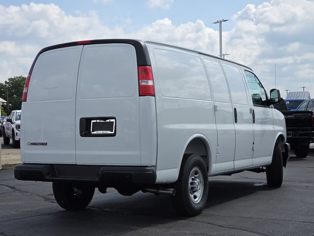 New 2026 Chevrolet Express 2500 w/ Driver Convenience Package RWD image 15