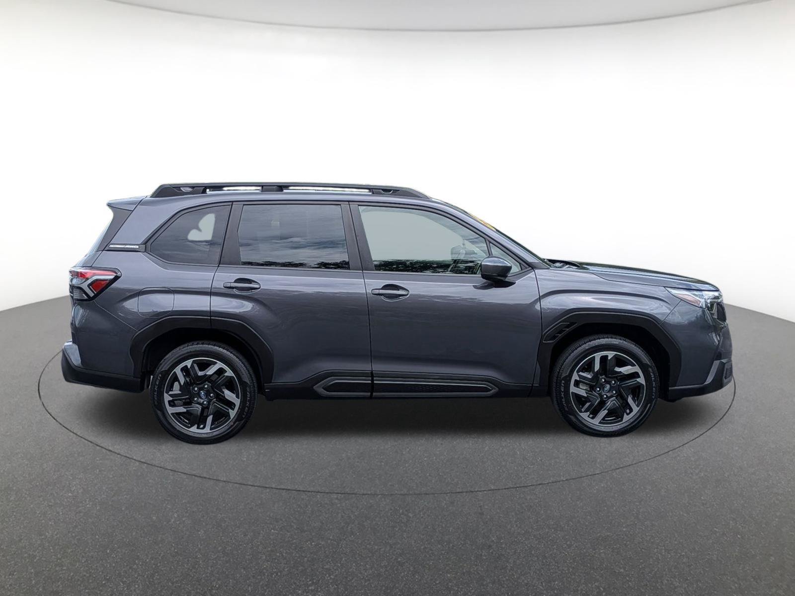 Used 2025 Subaru Forester Limited AWD/4WD image 6