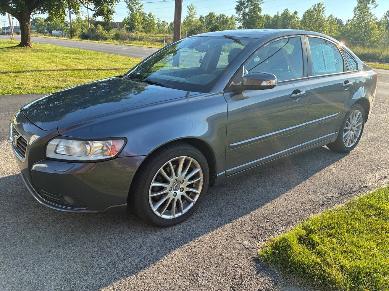 Used 2009 Volvo S40 2.4i FWD image 2