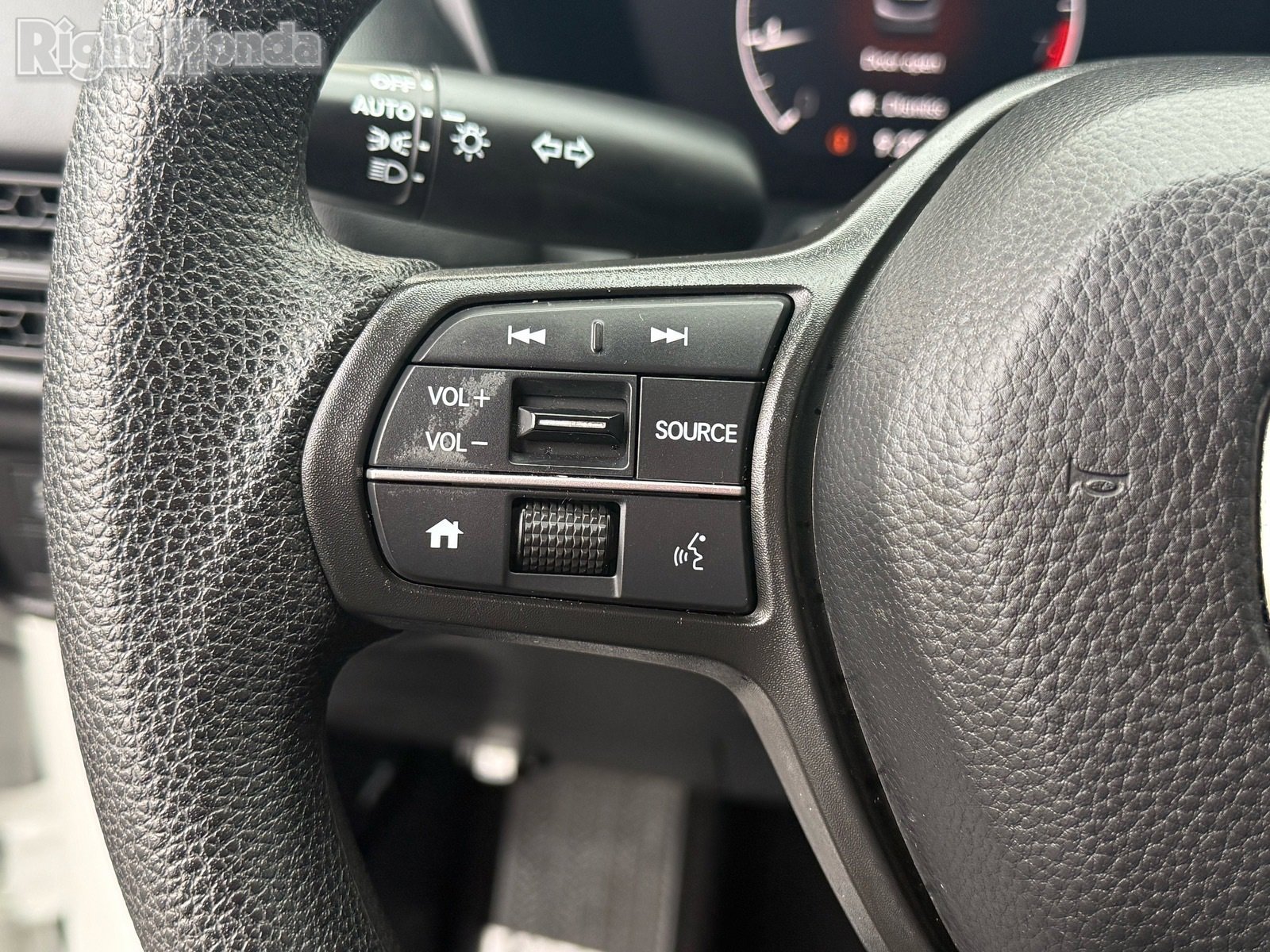 Used 2023 Honda HR-V LX image 16