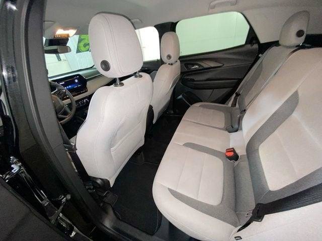 Used 2025 Chevrolet TrailBlazer LT AWD/4WD image 29