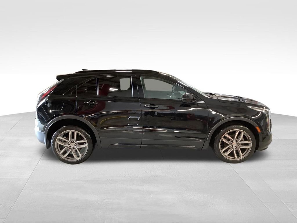 Used 2019 Cadillac XT4 Sport AWD/4WD image 3