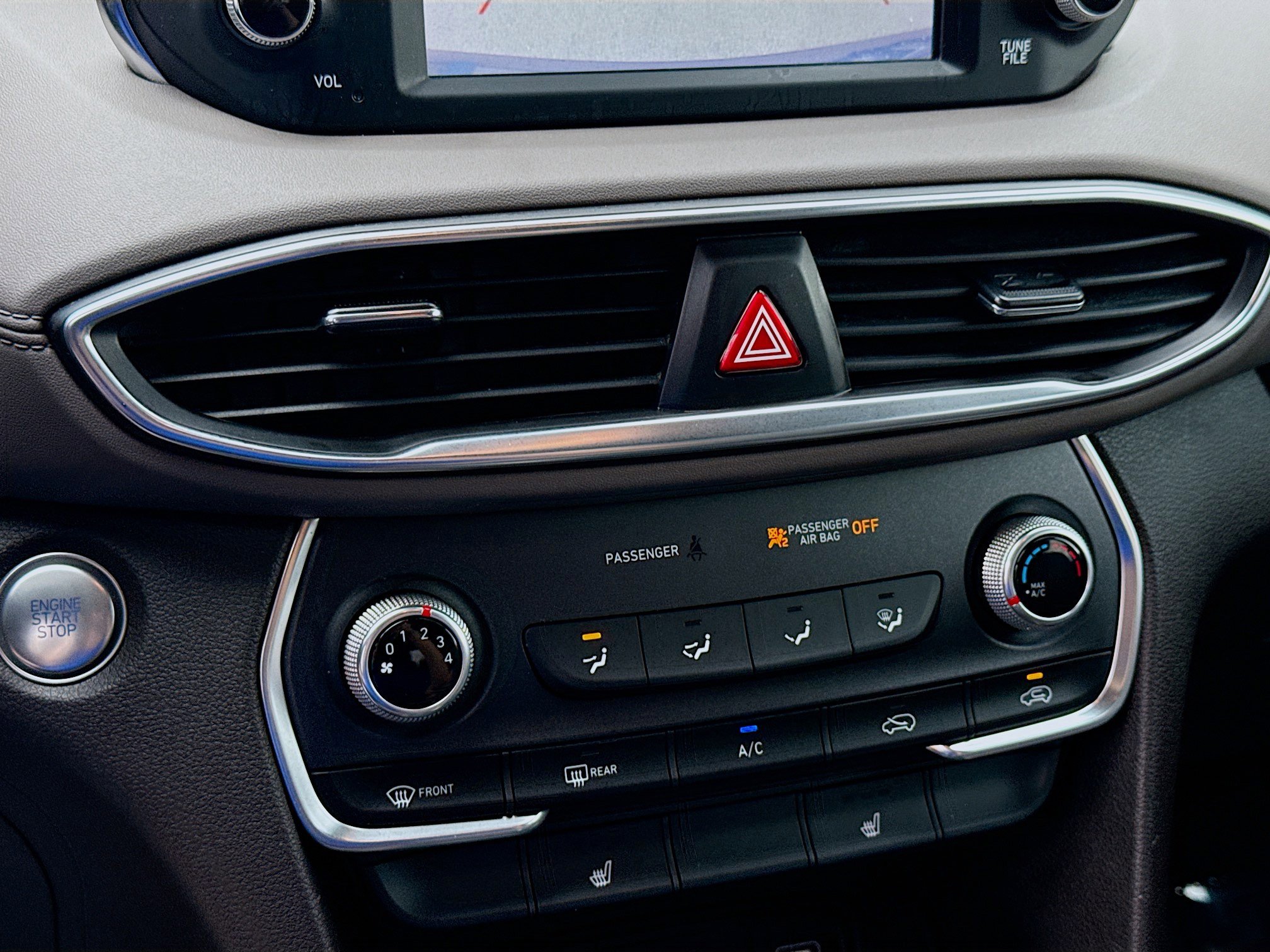 Used 2020 Hyundai Santa Fe SEL image 12