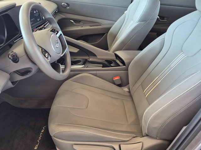 Used 2023 Hyundai Elantra SEL FWD image 15