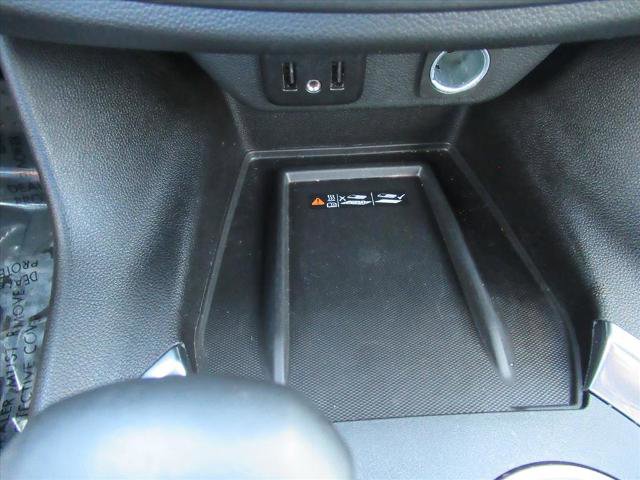 Used 2023 Chevrolet Traverse LT w/ Midnight/Sport Edition AWD/4WD image 25