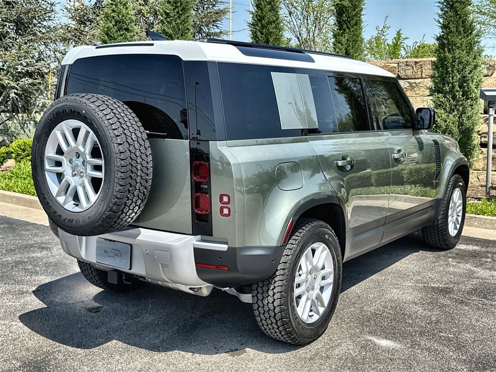 Used 2025 Land Rover Defender 110 S image 5