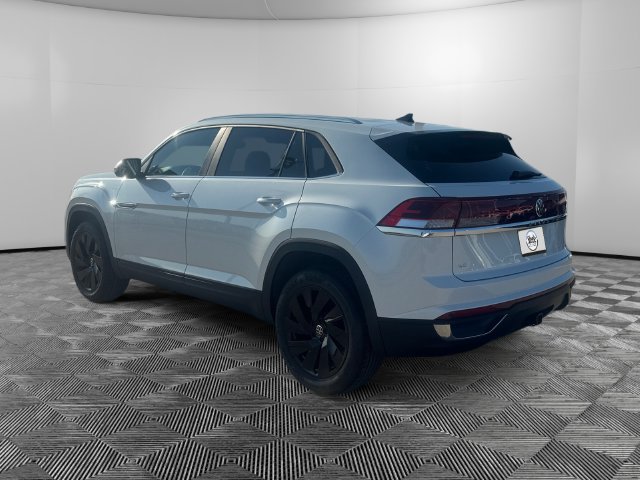 New 2026 Volkswagen Atlas Cross Sport SE FWD image 3