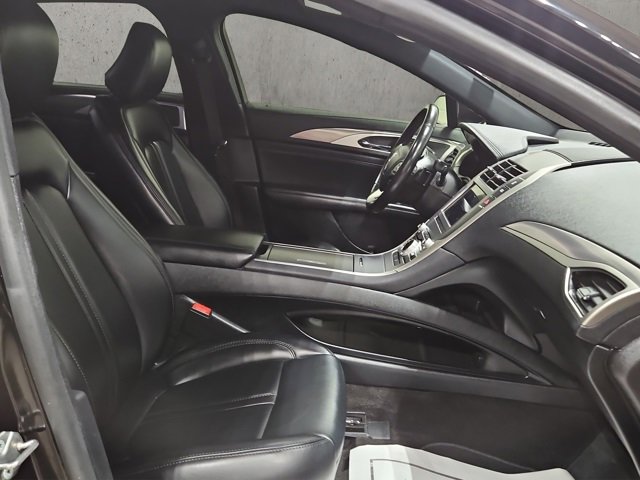 Used 2020 Lincoln MKZ w/ Convenience Package image 19