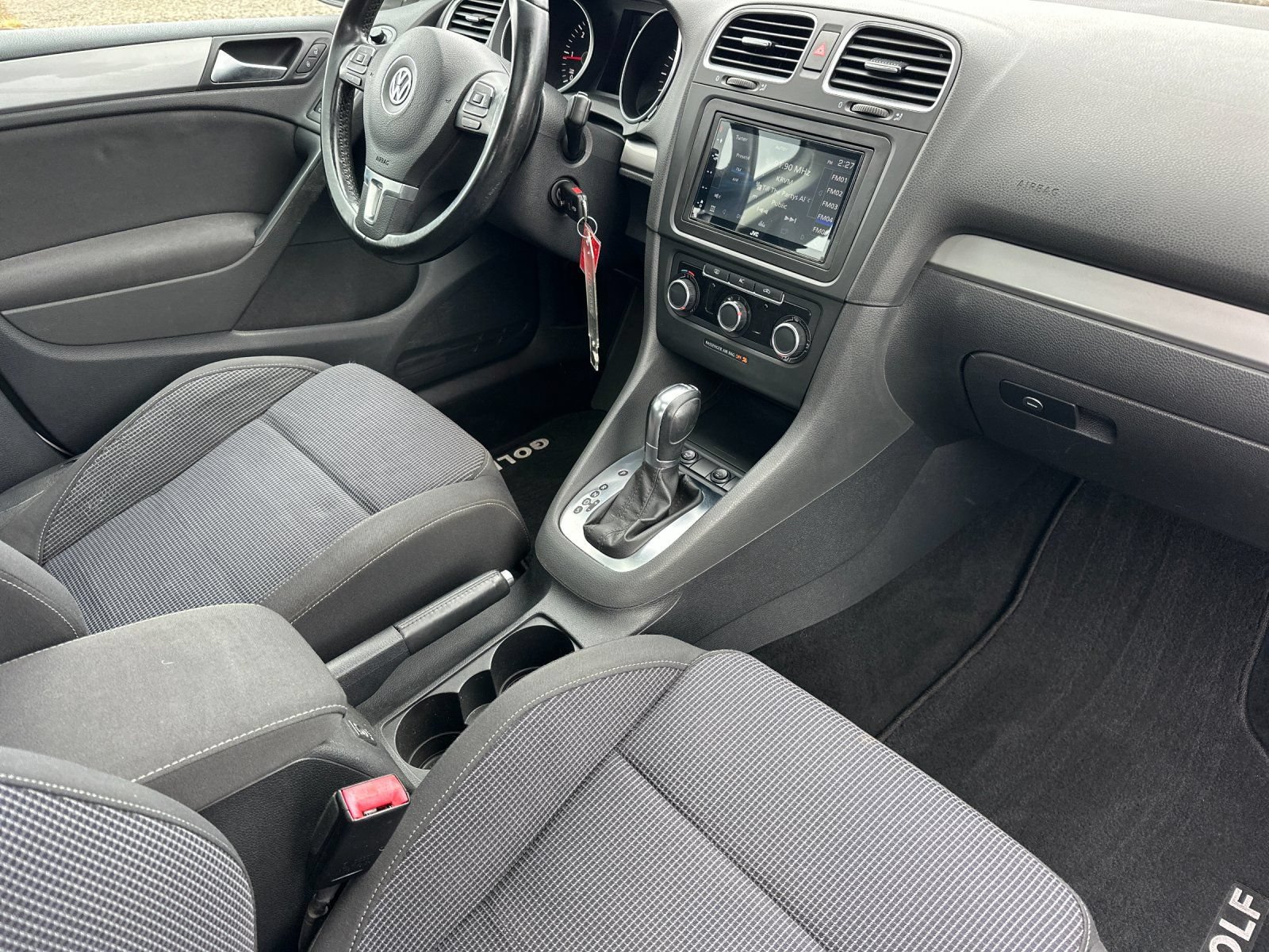 Used 2011 Volkswagen Golf TDI FWD image 17