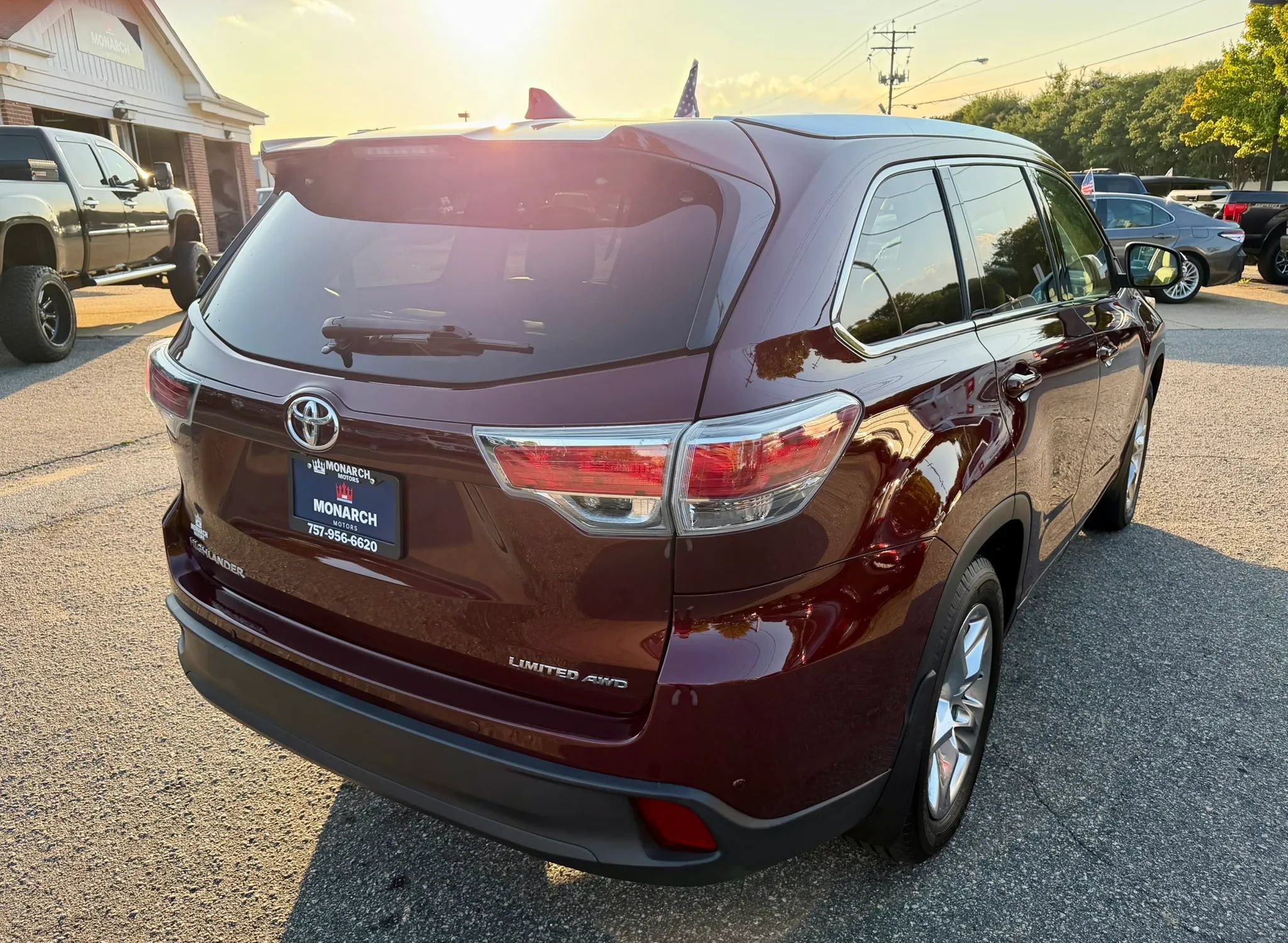Used 2014 Toyota Highlander Limited Platinum AWD/4WD image 5