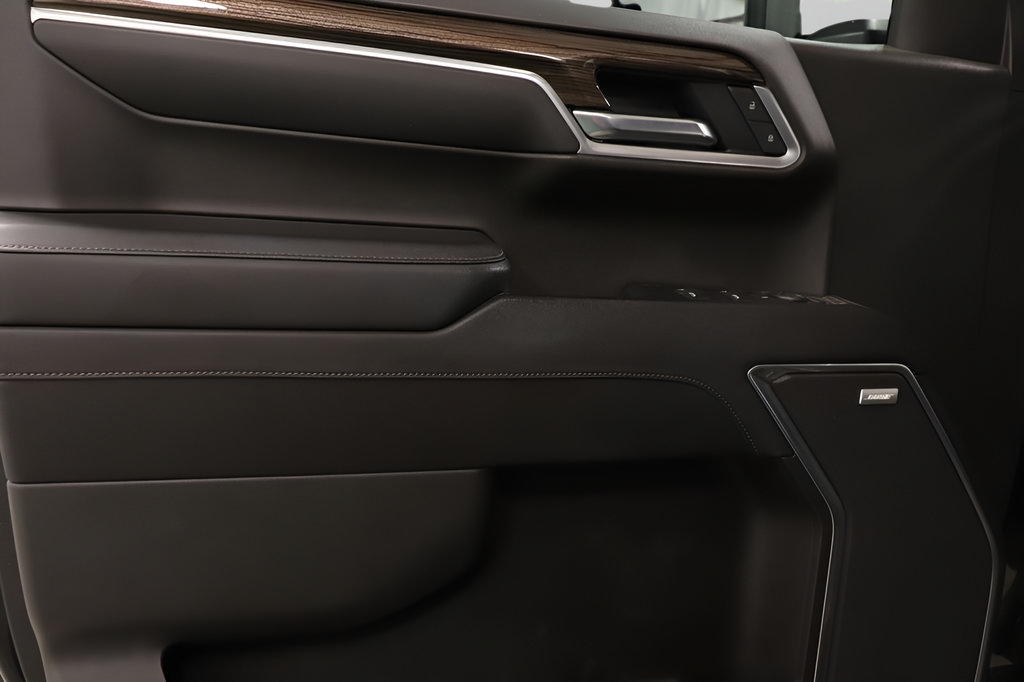Used 2022 Chevrolet Silverado 1500 LT Trail Boss w/ Convenience Package II AWD/4WD image 19