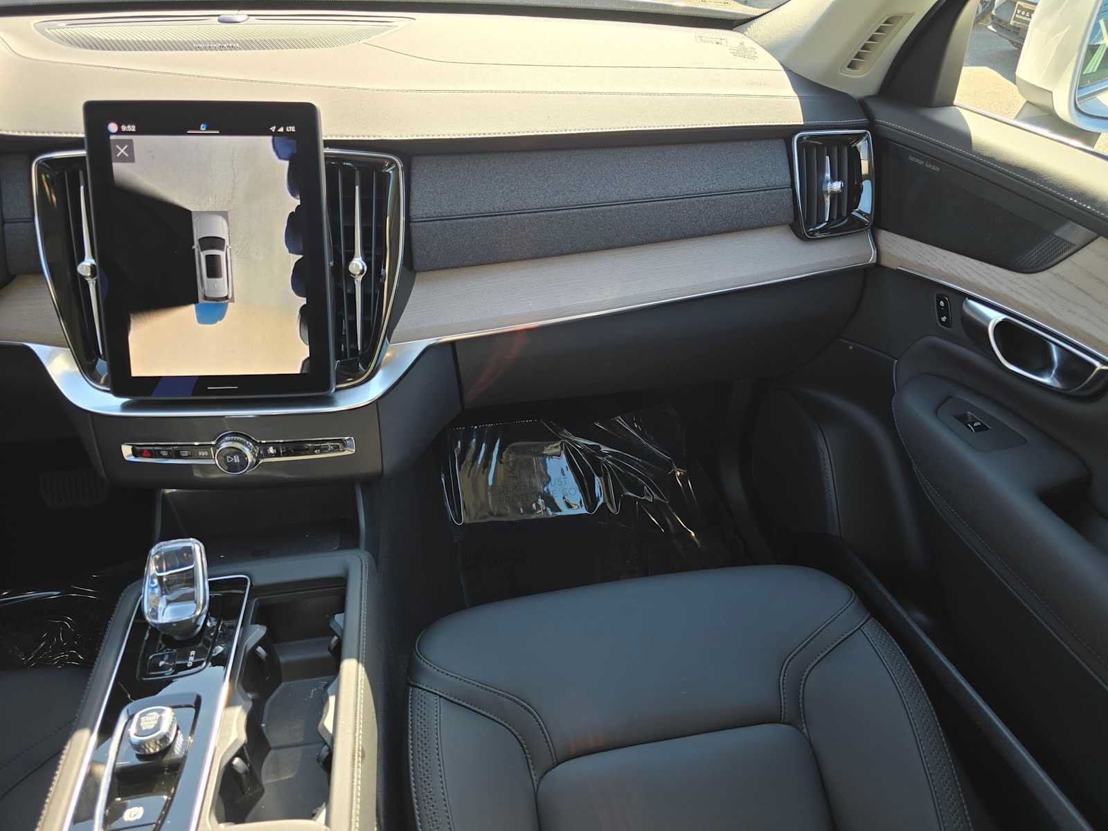 Used 2025 Volvo XC90 T8 Plus w/ Protection Package Premier AWD/4WD image 19