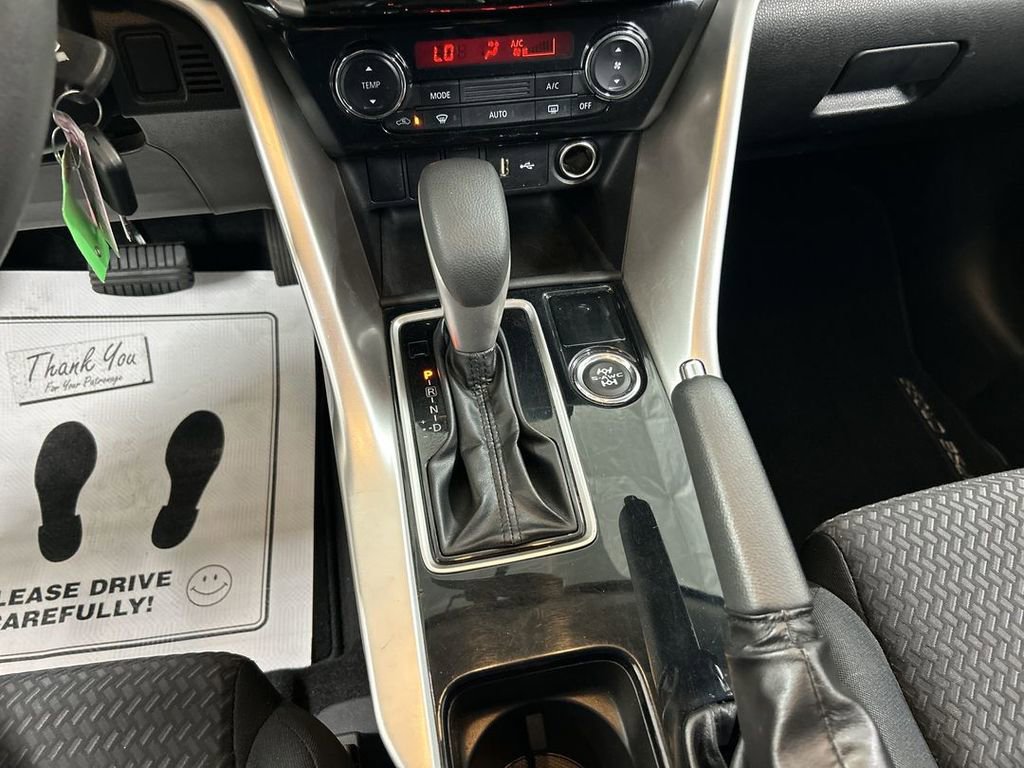 Used 2020 Mitsubishi Eclipse Cross ES AWD/4WD image 17