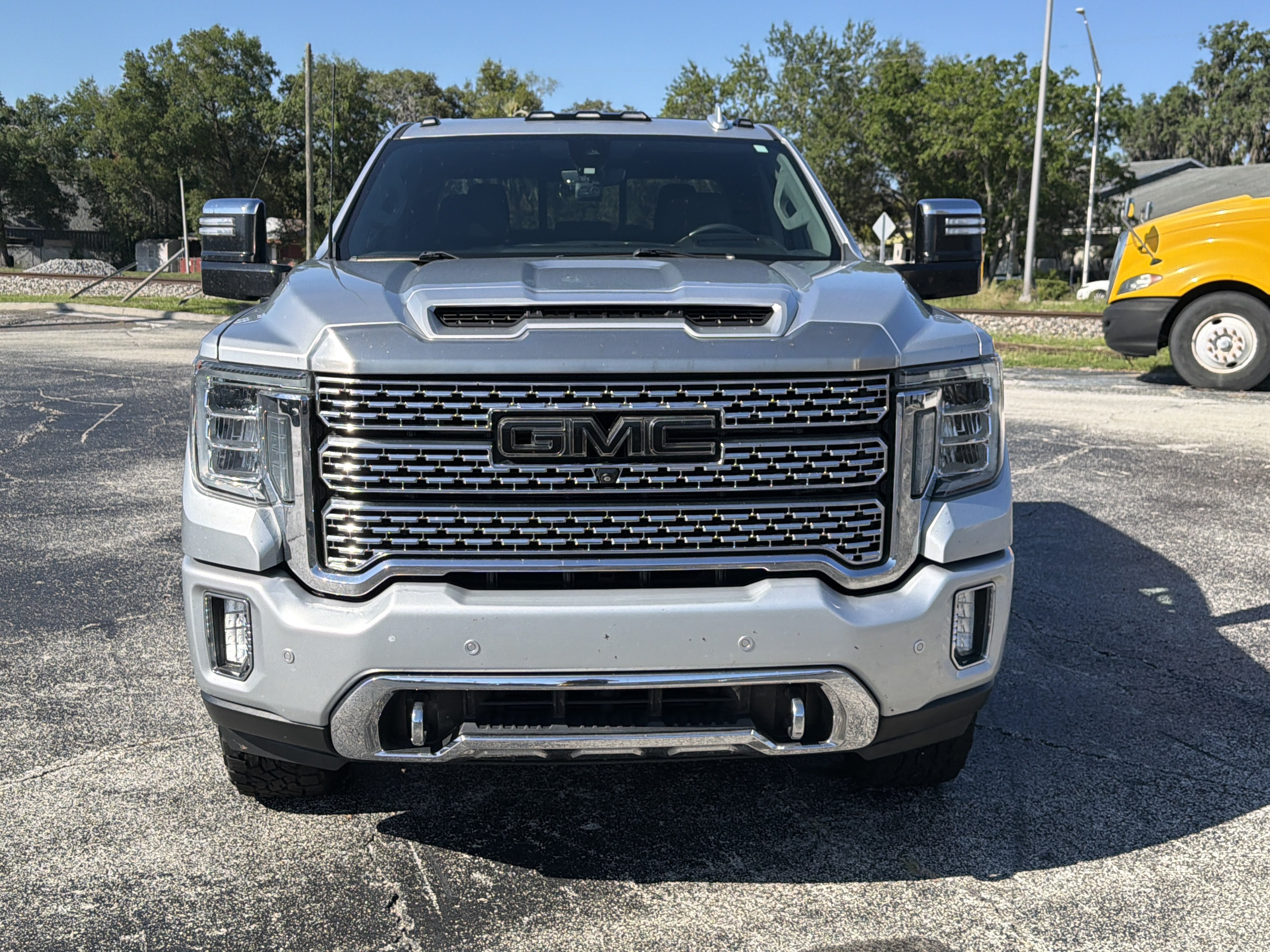 Used 2020 GMC Sierra 2500 Denali w/ Denali Ultimate Package AWD/4WD image 10