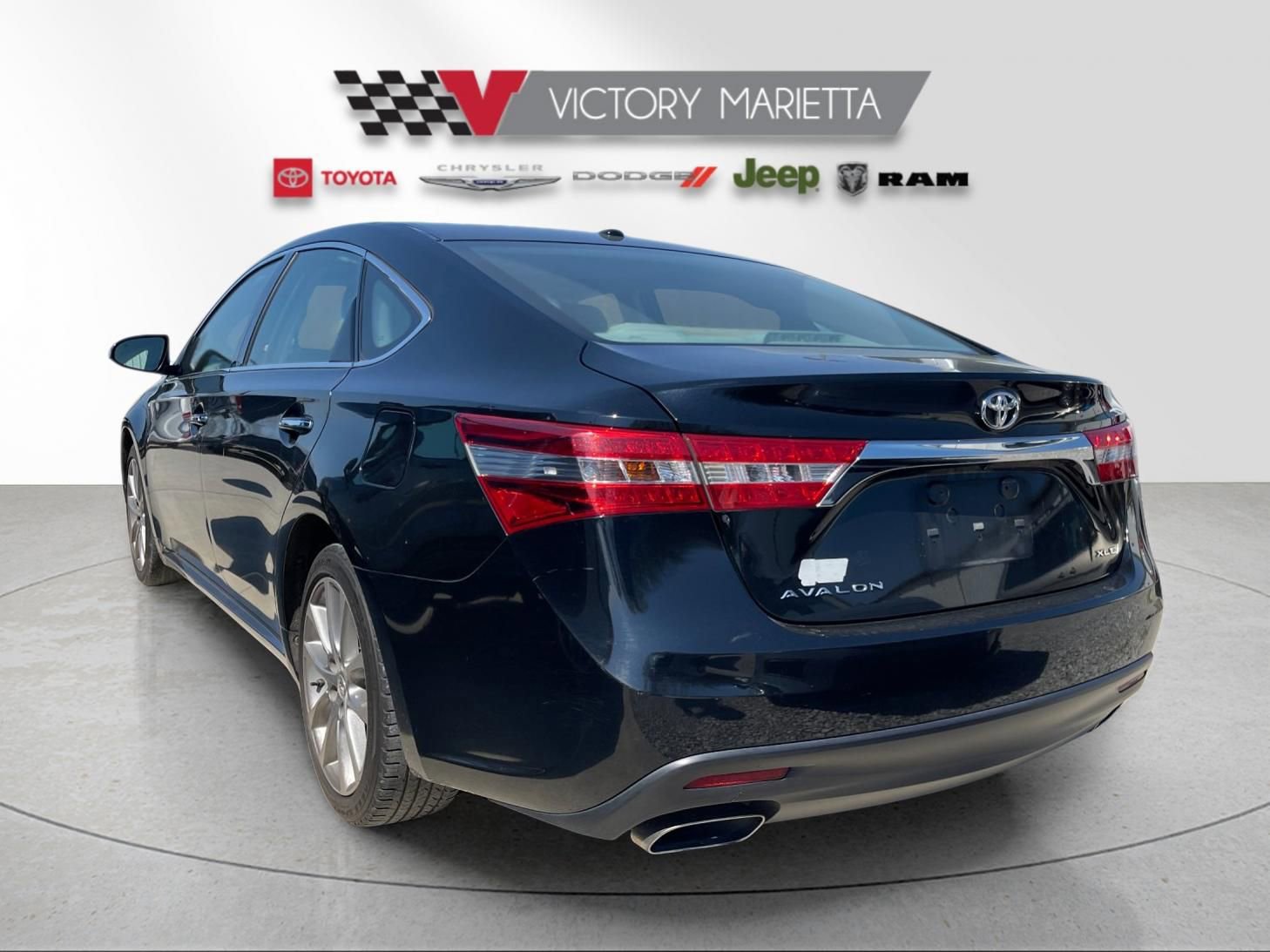 Used 2015 Toyota Avalon XLE Touring image 2