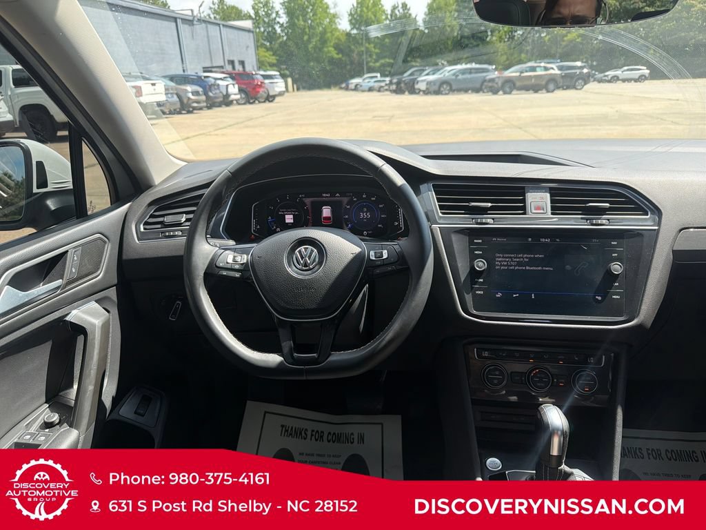 Used 2021 Volkswagen Tiguan SEL AWD/4WD image 31