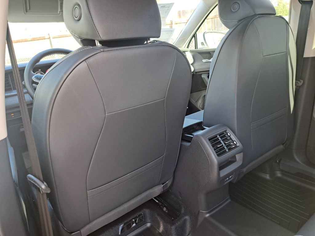 New 2026 Volkswagen Tiguan SE image 23