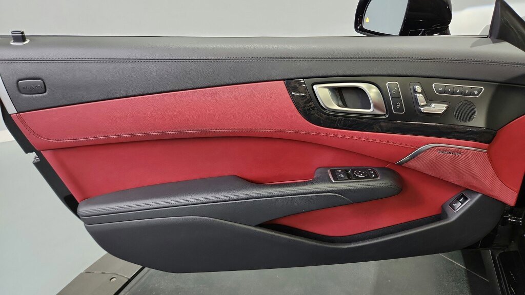 Used 2016 Mercedes-Benz SL 400 image 26