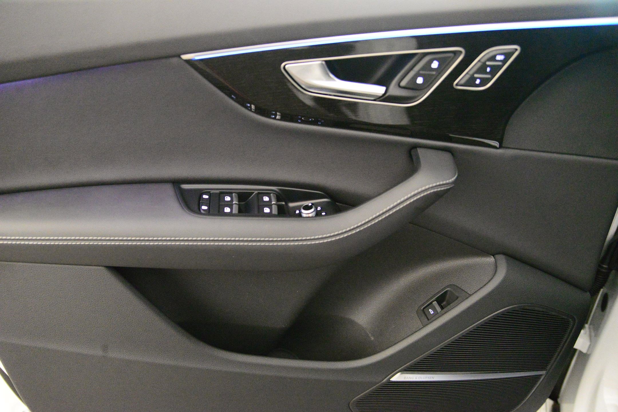 Certified 2025 Audi Q7 2.0T Premium Plus w/ Premium Plus Package image 9