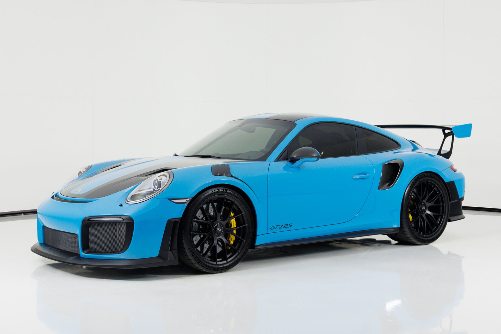 Used 2018 Porsche 911 GT2 RS RWD image 7