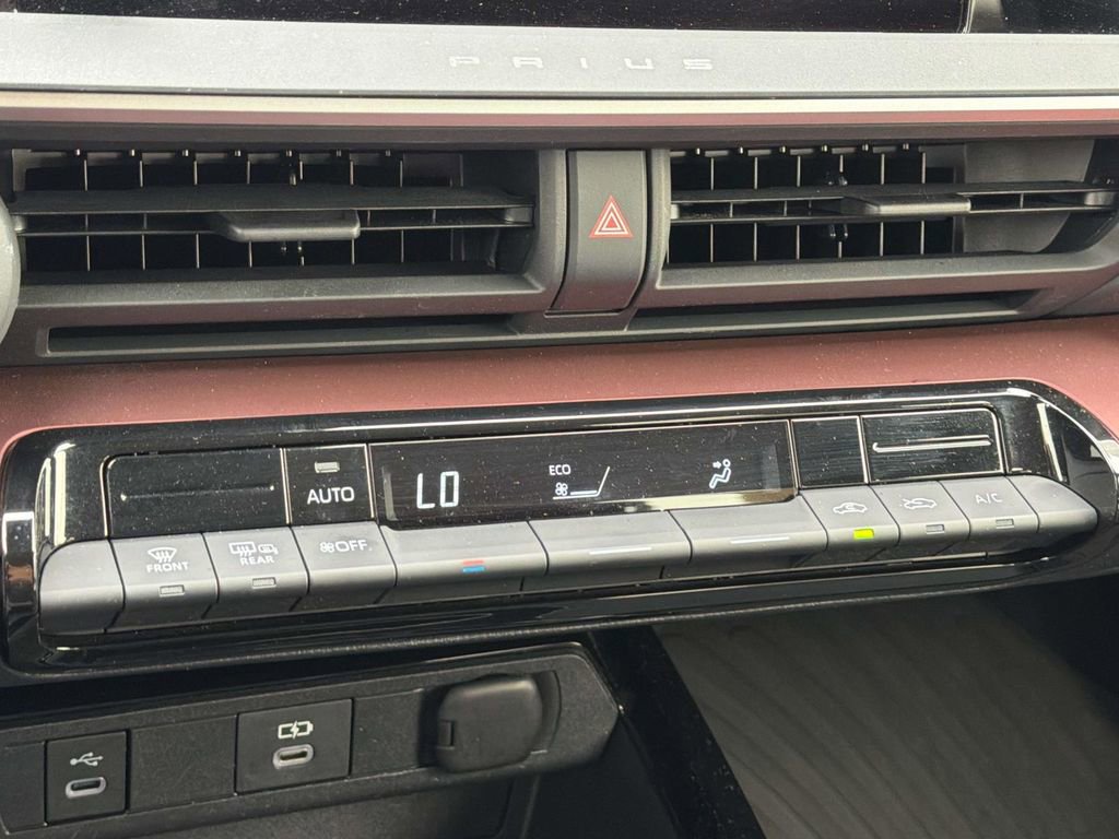 Used 2023 Toyota Prius Prime FWD image 17
