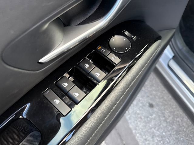 Used 2025 Hyundai Tucson Limited image 26