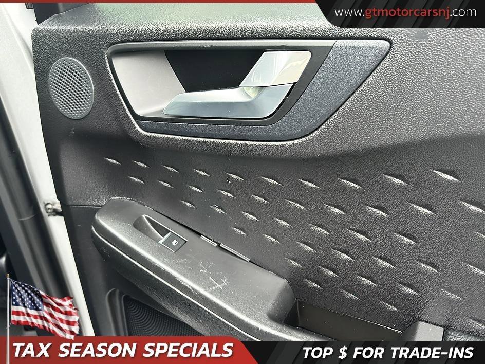 Used 2020 Ford Escape Titanium AWD/4WD image 35
