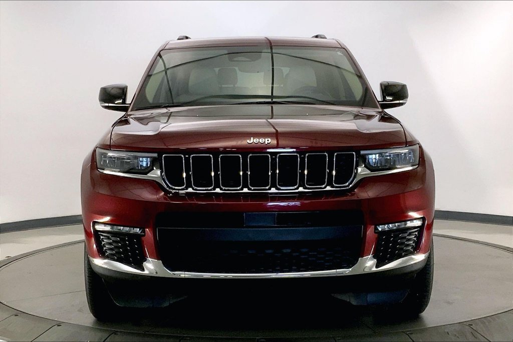 Used 2022 Jeep Grand Cherokee L Limited AWD/4WD image 2