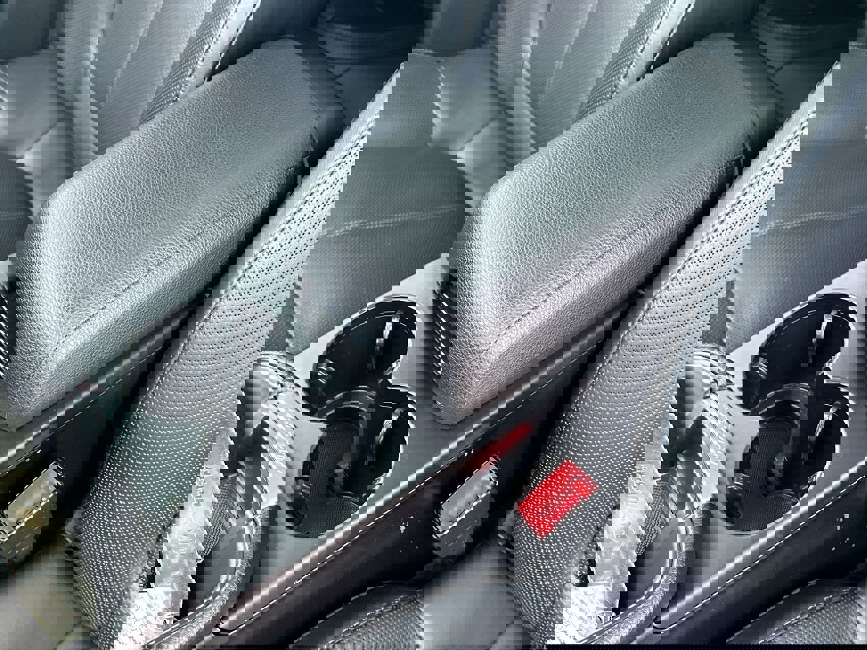 Used 2024 Porsche Macan image 19