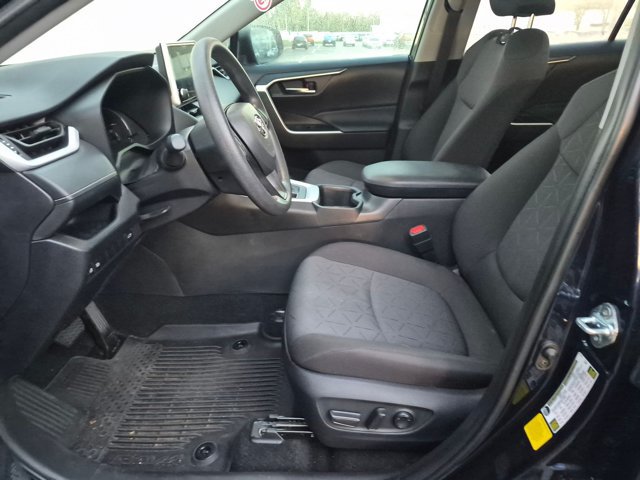 Used 2025 Toyota RAV4 XLE w/ Convenience Package FWD image 8