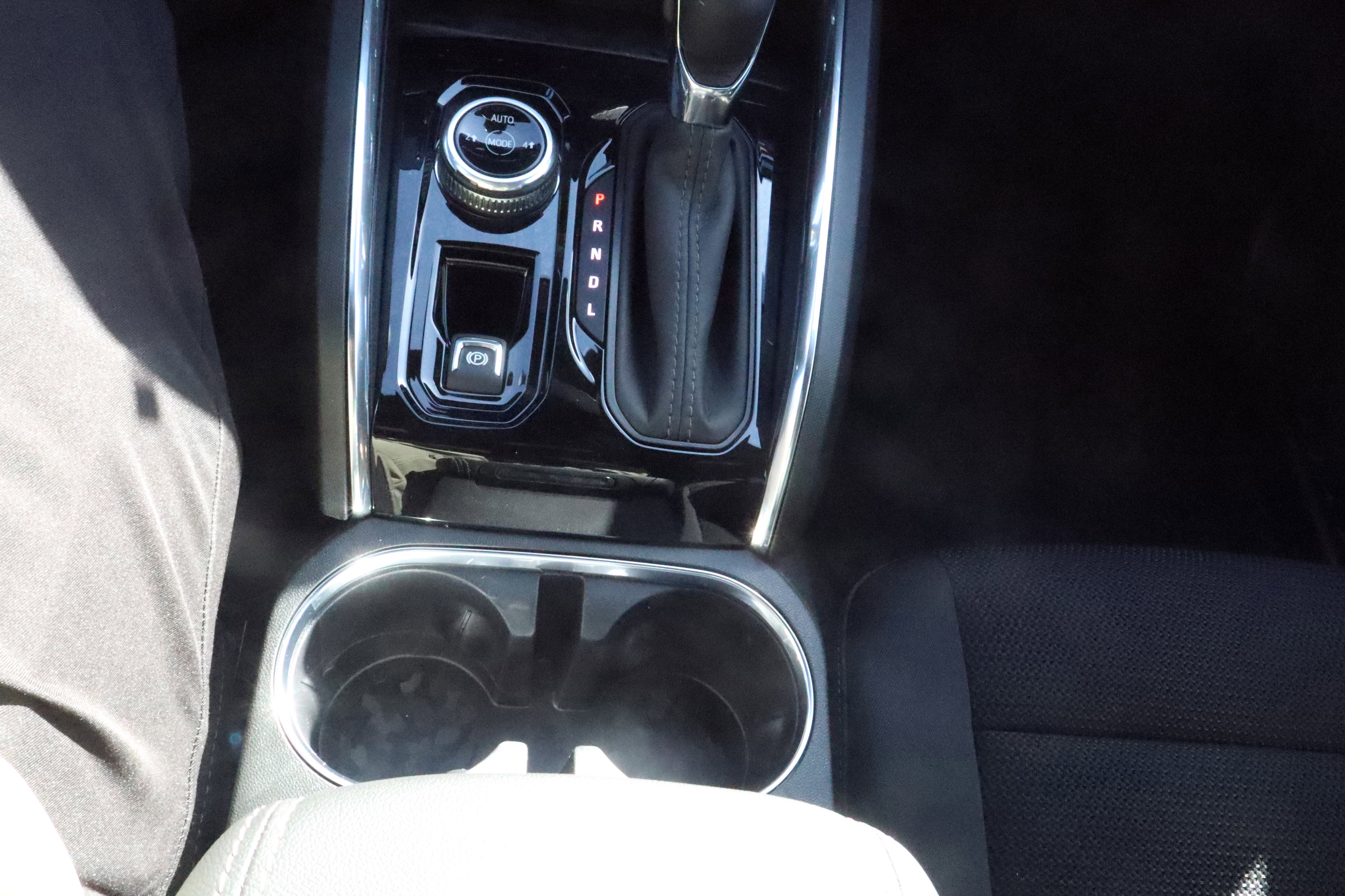 New 2026 GMC Canyon Elevation w/ Convenience Package image 15