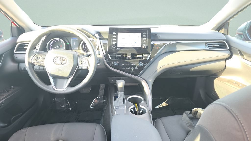 Used 2023 Toyota Camry LE w/ Convenience Package FWD image 11