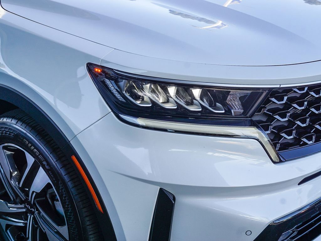 Certified 2022 Kia Sorento EX image 11