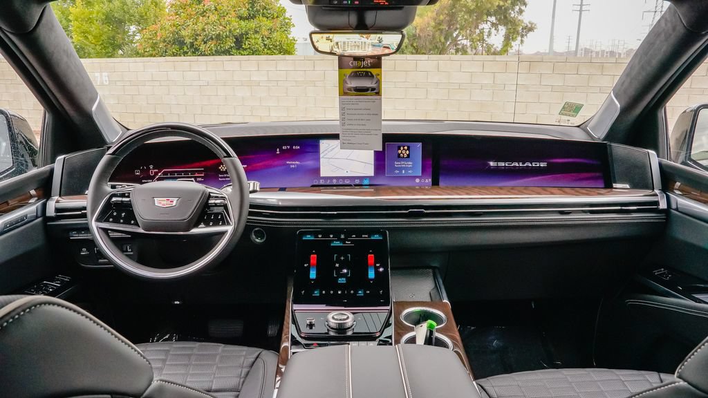 New 2026 Cadillac Escalade ESV Platinum Sport AWD/4WD image 12