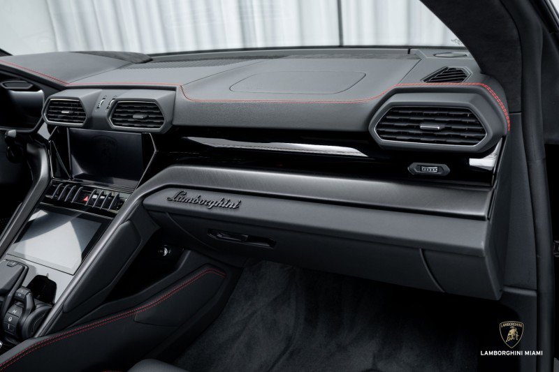 Used 2024 Lamborghini Urus S image 53