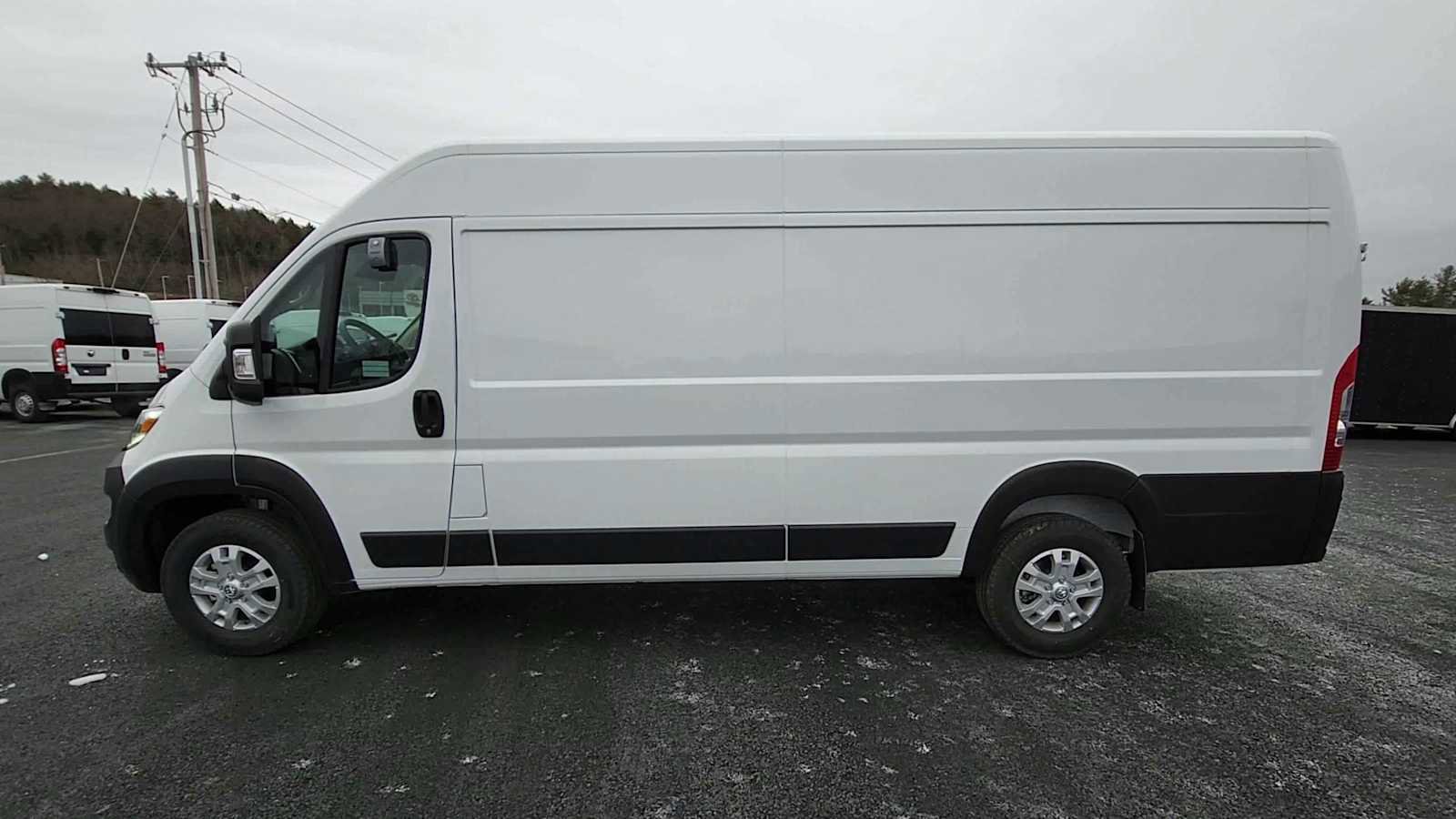 New 2024 RAM ProMaster 3500 w/ Quick Order Package 22G SLT image 5