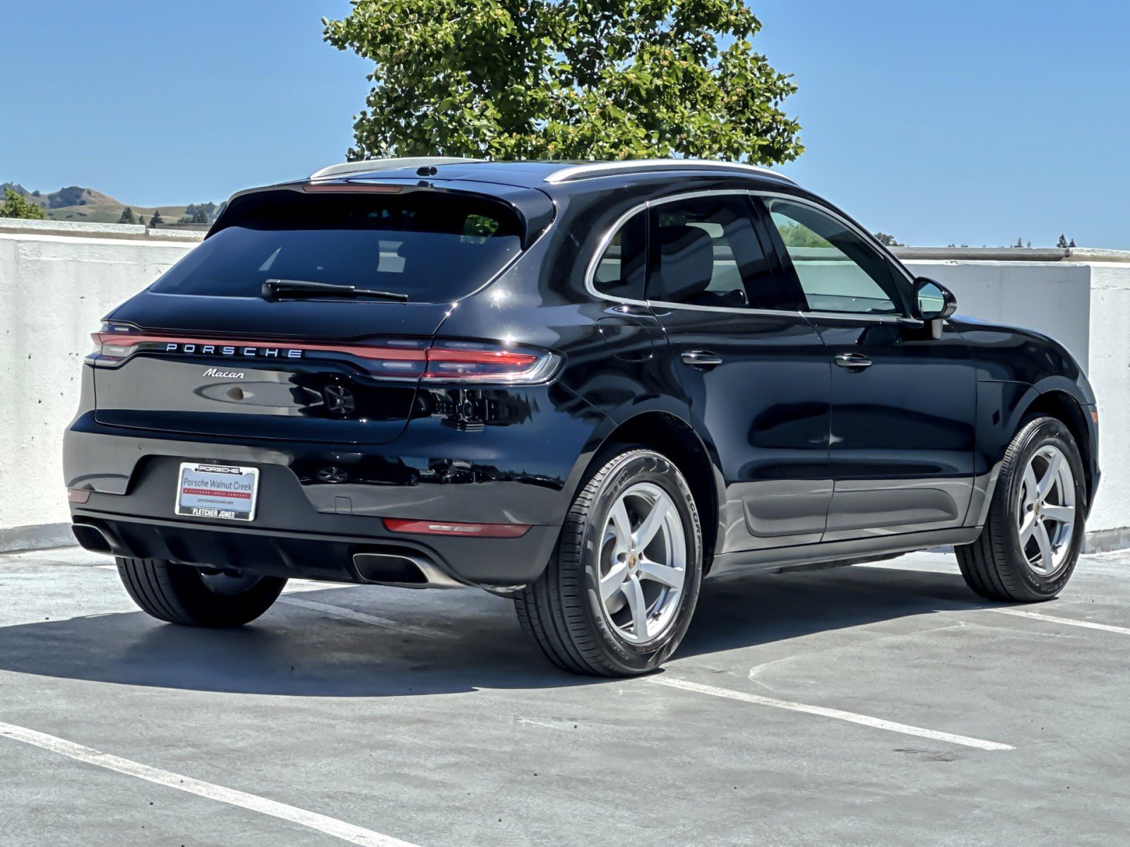 Certified 2021 Porsche Macan AWD/4WD image 8