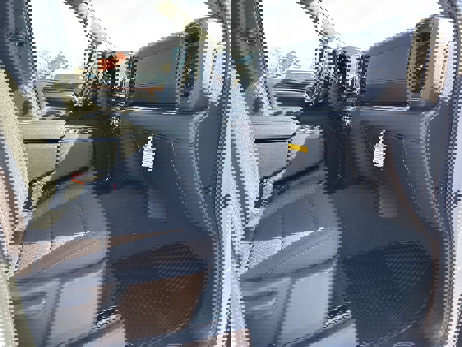 New 2025 GMC Sierra 2500 SLE w/ SLE Value Package; image 21