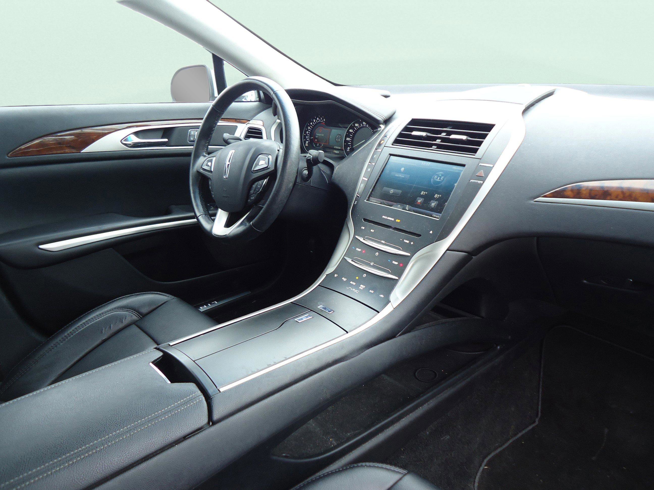 Used 2016 Lincoln MKZ AWD image 23