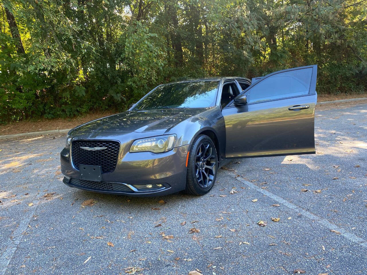 Used 2019 Chrysler 300 S image 56