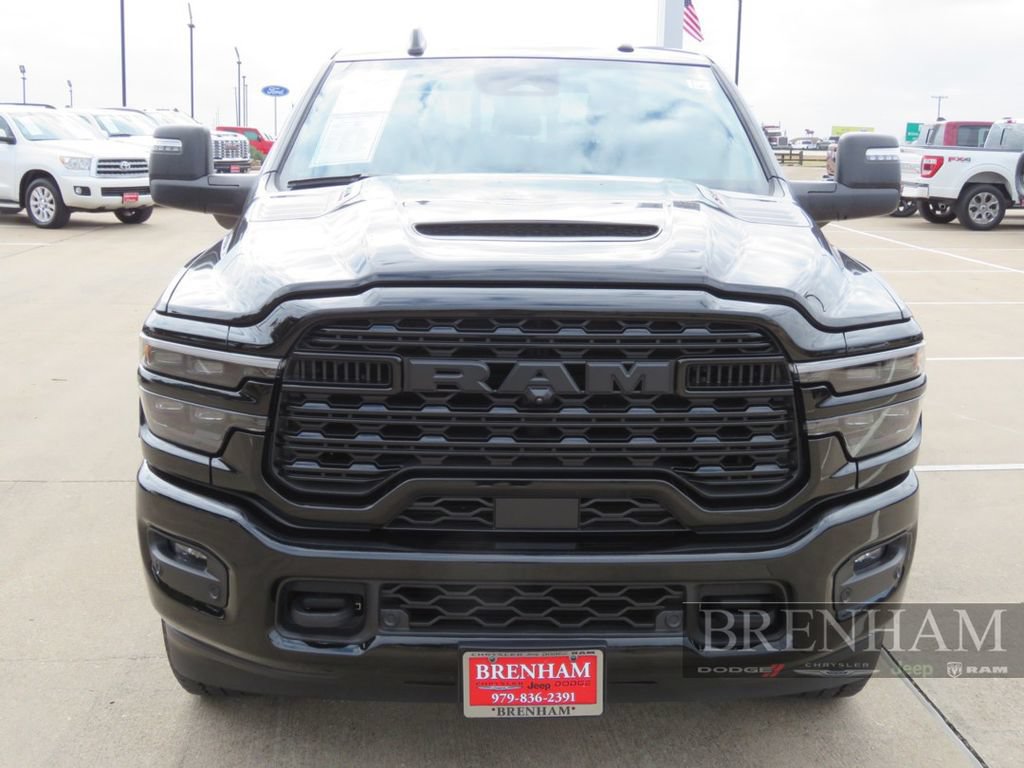 Used 2026 RAM 2500 Limited AWD/4WD image 9