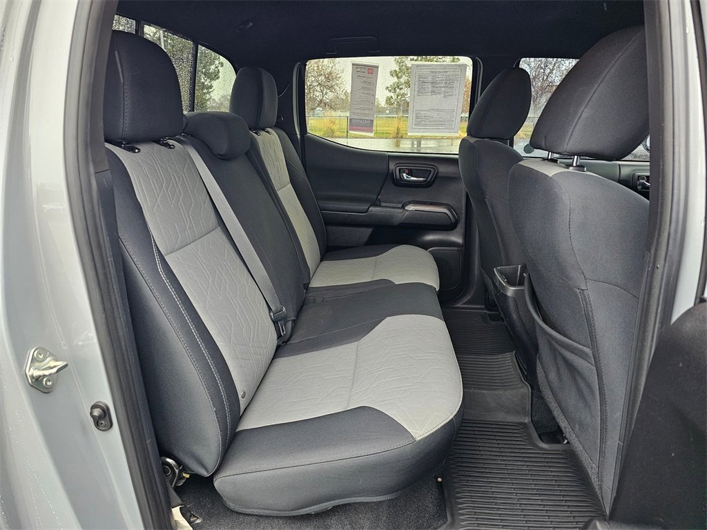 Used 2020 Toyota Tacoma TRD Off-Road w/ Technology Package image 11