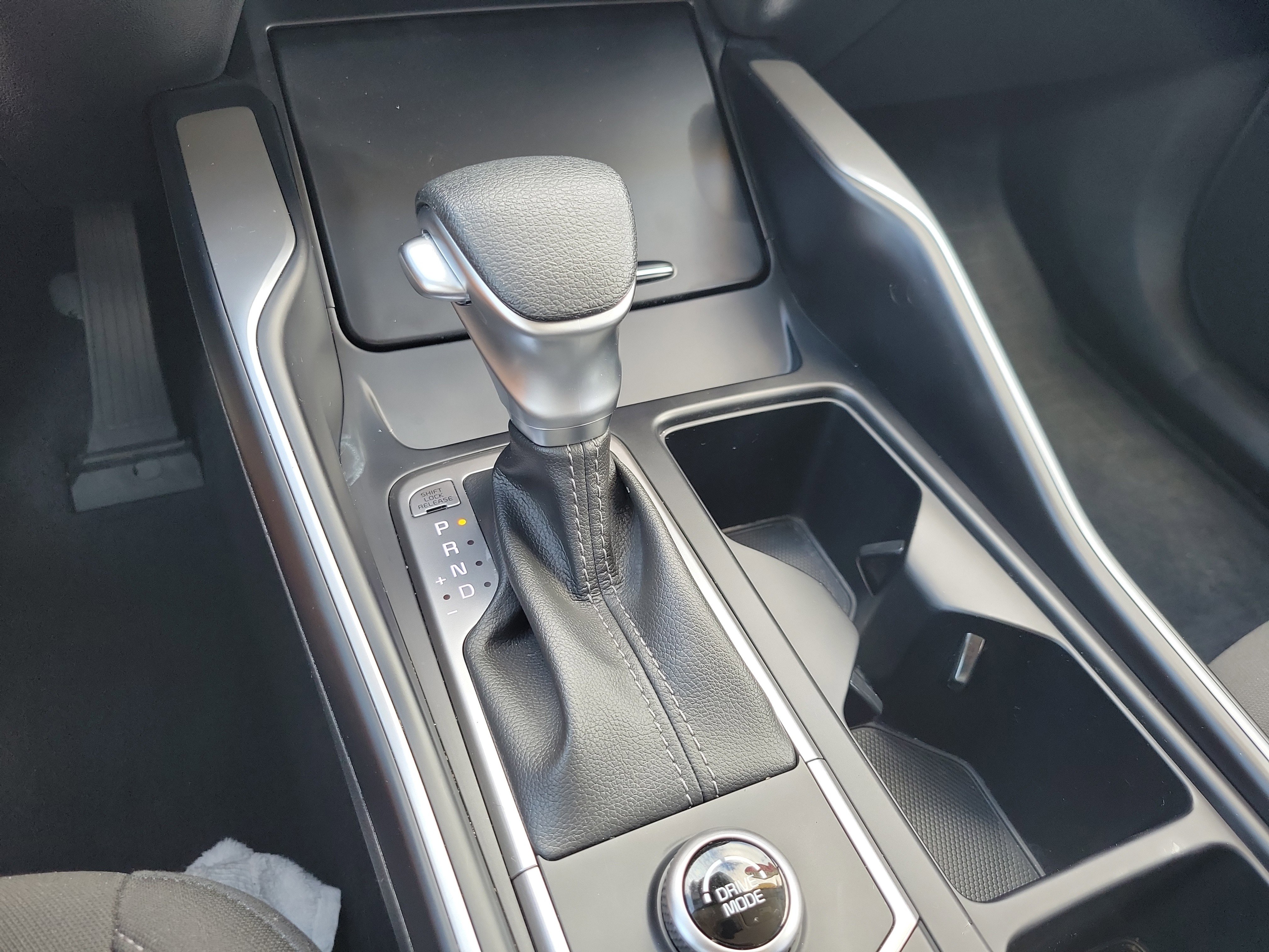 Certified 2023 Kia Sorento LX image 25